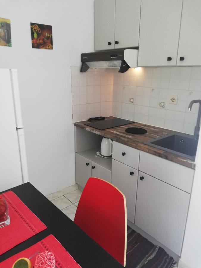 Theodora Lägenhet Patitírion Exteriör bild